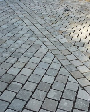 270-316X393_INTERIOR-LEFT-1-Acadian-Black